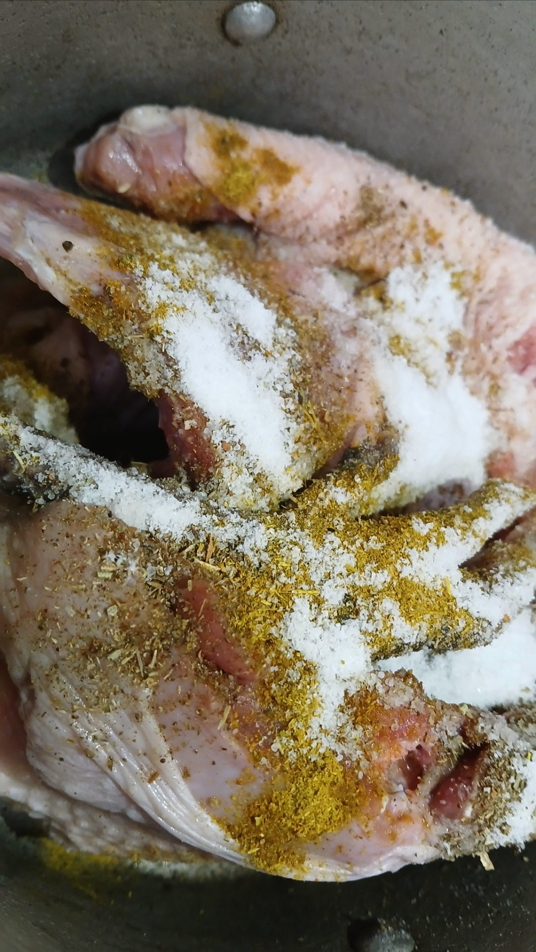Perdue Fresh Chicken Thighs 2lb image 1